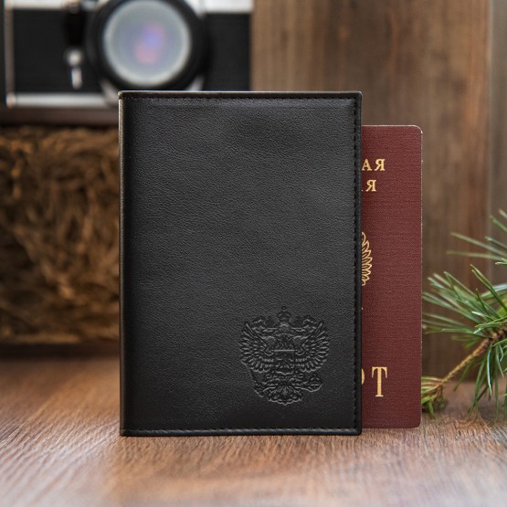 Обложка для паспорта, черная, "Герб РФ", в деревянной шкатулке с гравировкой
