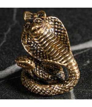 Статуэтка "Змея" с бантом, в пакете/блистере. Статуэтка "Змея" с бантом, в пакете/блистере.