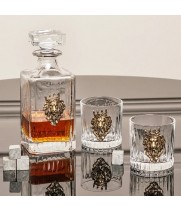 Набор подарочный со штофом и 2 стаканами для виски "Лев с короной", в пожарочной коробке