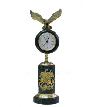 Часы из  мрамора с фигуркой орла