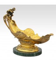 Ваза "Ладья" (с сатиром, на камне)