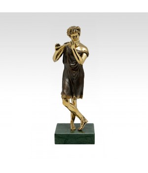 Скульптура "Мальчик с флейтой" (на камне)