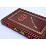 Книга Охотничьи ружья, подарочная в кожаном переплете