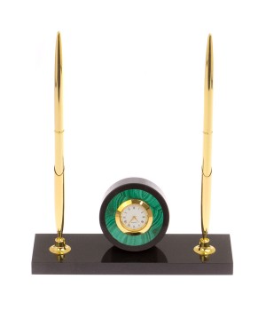 Часы с двумя ручками камень малахит / подставка под ручки / интерьерные часы / подарочные часы