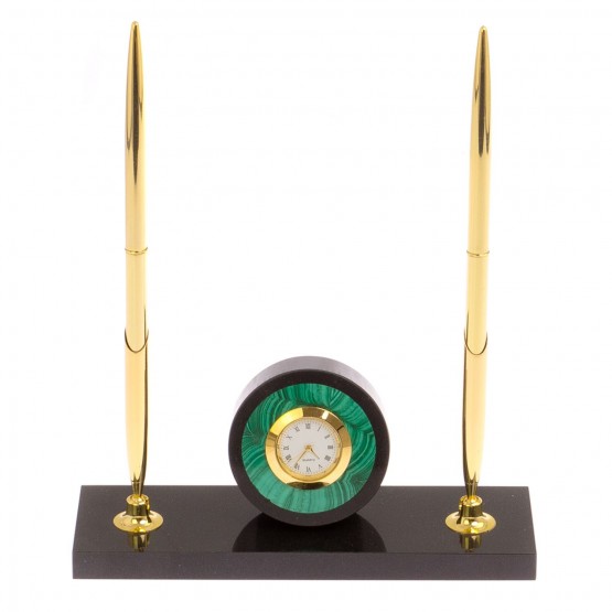 Часы с двумя ручками камень малахит / подставка под ручки / интерьерные часы / подарочные часы