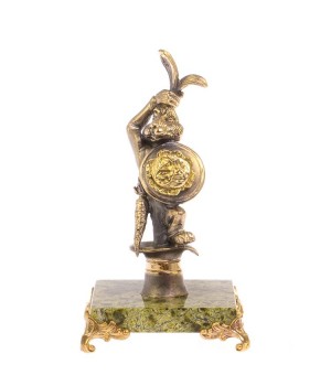 Статуэтка из бронзы "Кролик - фокусник" на подставке из змеевика 125269