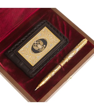 Подарочный набор "Гербовый" визитница из коричневой кожи и металлическая ручка с Златоустовской гравюрой