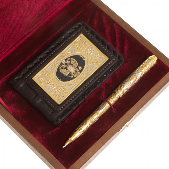 Подарочный набор "Гербовый" визитница из коричневой кожи и металлическая ручка с Златоустовской гравюрой