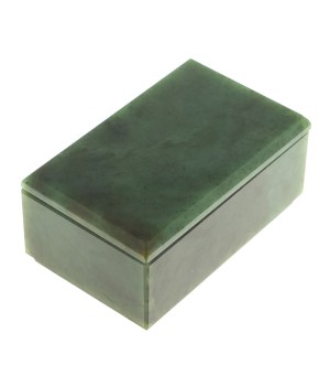 Шкатулка из натурального нефрита прямоугольная 9х5,5х4,5 см