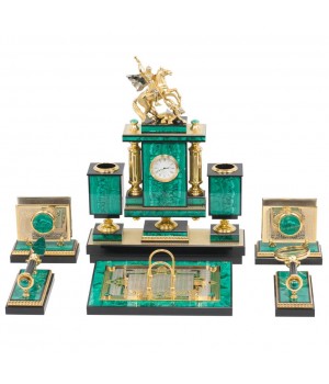 Настольный набор "Георгий Победоносец" из малахита - солидный подарок руководителю