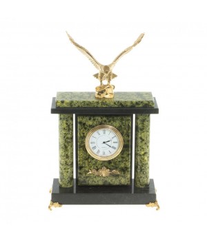 Настольные часы с колоннами "Горный орёл" камень змеевик бронзовое литье Настольные часы с колоннами "Горный орёл" камень змеевик бронзовое литье