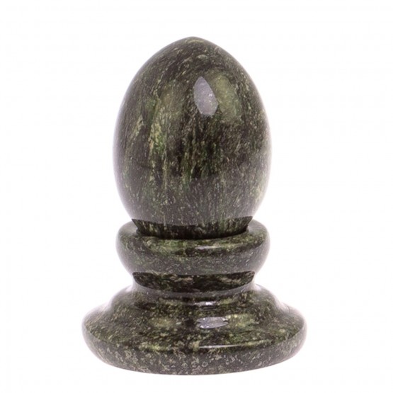 Сувенир яйцо пасхальное на подставке из темного змеевика / каменное яйцо / сувенир из камня / яйцо декоративное