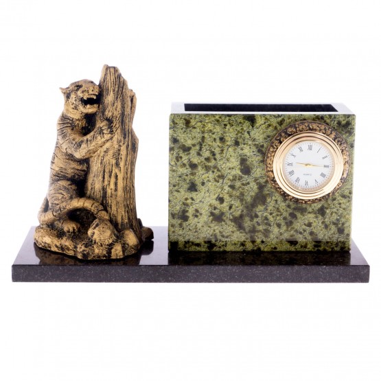 Карандашница с часами "Амурский тигр" камень змеевик