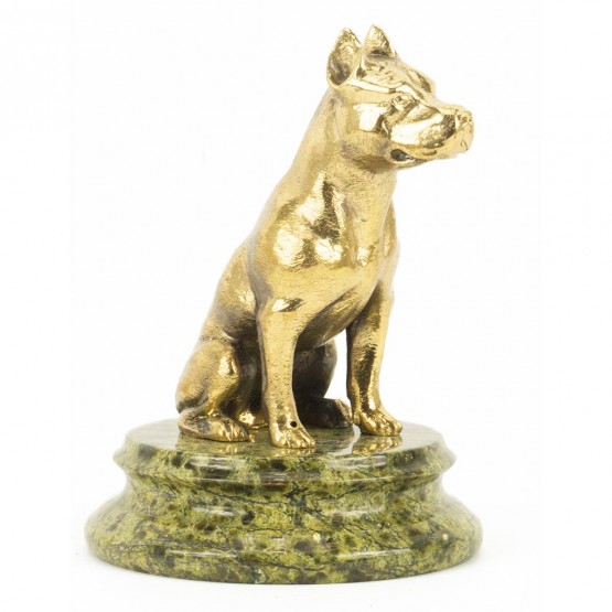 Декоративная статуэтка фигурка из бронзы собака "Стафорд" на подставке из камня змеевик