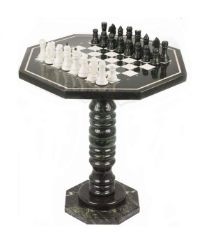 Шахматный столик из натурального белого мрамора и темного змеевика с каменными фигурами