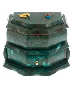 Ларец для украшений их змеевика с ящерицей 129881