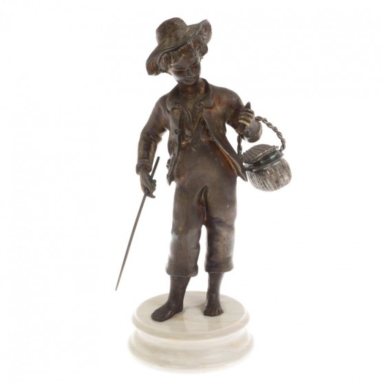 Бронзовая статуэтка "Мальчик рыбак" на подставке из мрамора 129884